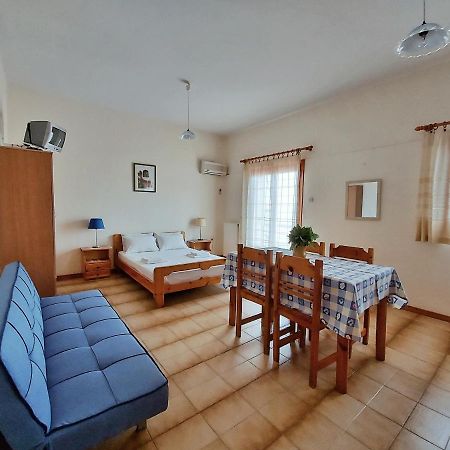 Seaview- 2 Space - Selfcatering Apartment - Helen No 3 Ксиропигадо Екстериор снимка