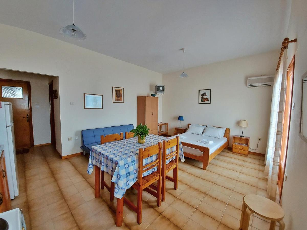 Seaview- 2 Space - Selfcatering Apartment - Helen No 3 Ксиропигадо Екстериор снимка