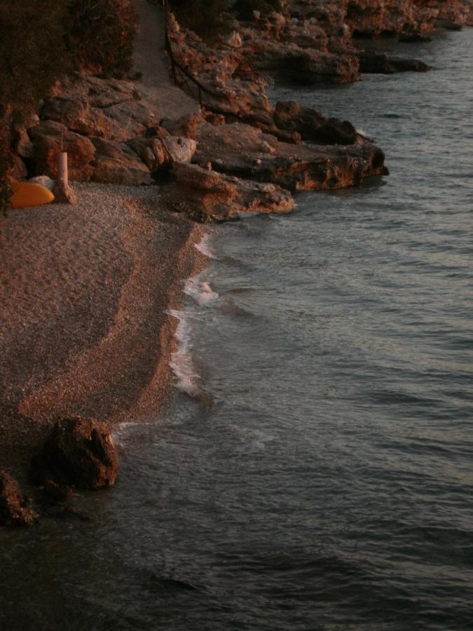 Seaview- 2 Space - Selfcatering Apartment - Helen No 3 Ксиропигадо Екстериор снимка